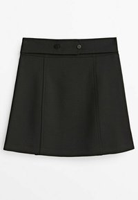 Jupe noire à coupe évasée, avec une texture lisse, deux boutons sur le devant et des détails de coutures discrètes.