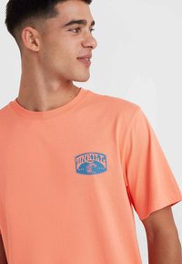 O'Neill GRAPHIC  - Marškinėliai su spaudiniu - living coral