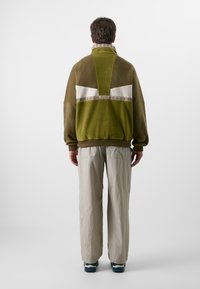 Berghaus TRAMANTANTA JACKET UNISEX - Jakna iz flisa - oak moss/bark/stone