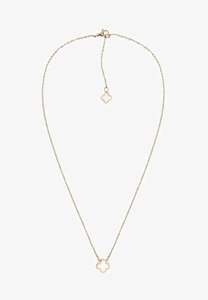 Delikat gyldent kædehalskæde med lille kløverformet vedhæng udsmykket med små krystaller i midten og en justerbar lås.