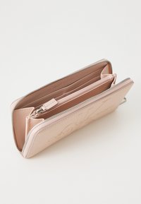 Calvin Klein Jeans SCULPTED ZIP AROUND MONO - Portafoglio - rose dust