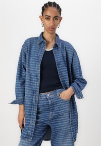 Tommy Jeans CLAIRE - Jeans Relaxed Fit - denim dark