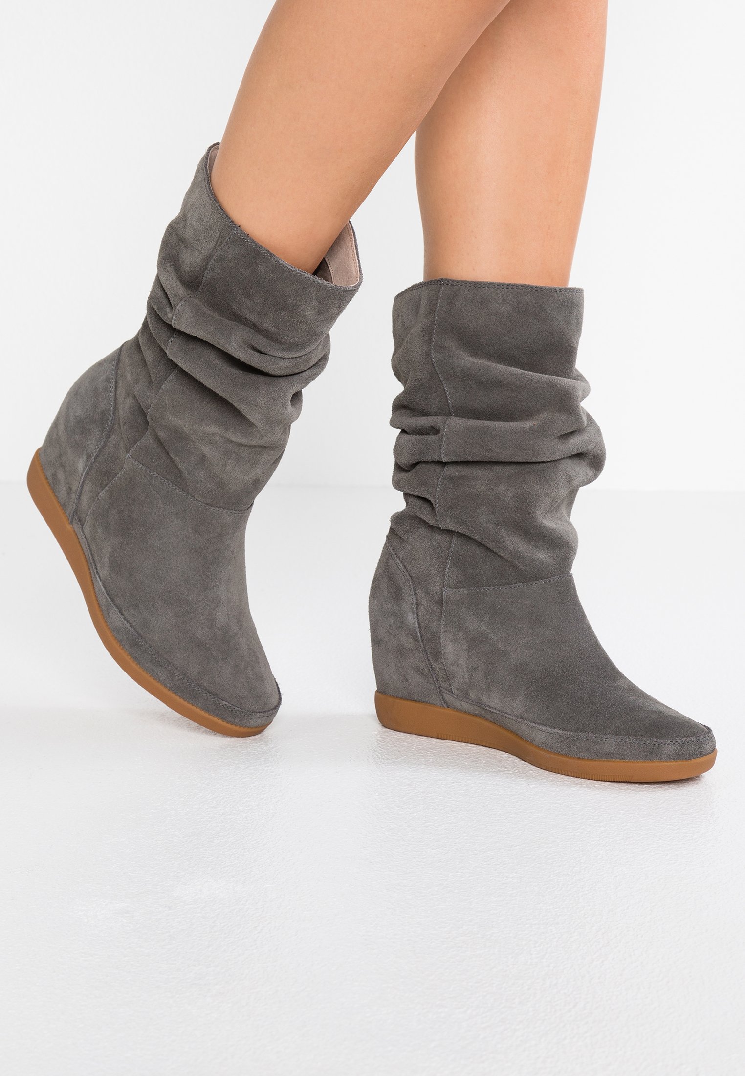 Shoe The Bear EMMY SLOUCHY Stövlar med kilklack dark Shoe The Bear EMMY SLOUCHY Stövlar med kilklack brown