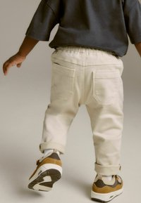 Next SUPER  PULL ON WITH STRETCH - Jean droit - ecru cream
