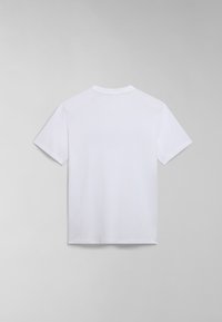 Tricou alb din bumbac, cu mâneci scurte, guler rotund și o textură netedă. Nu există grafice sau bijuterii vizibile pe spate.