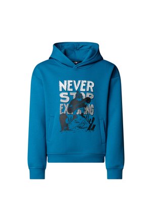 Hanorac albastru din bumbac cu buzunar frontal, având un imprimeu grafic și textul „NU TE OPRI NICIODATĂ DIN EXPLORAT” în alb și negru.