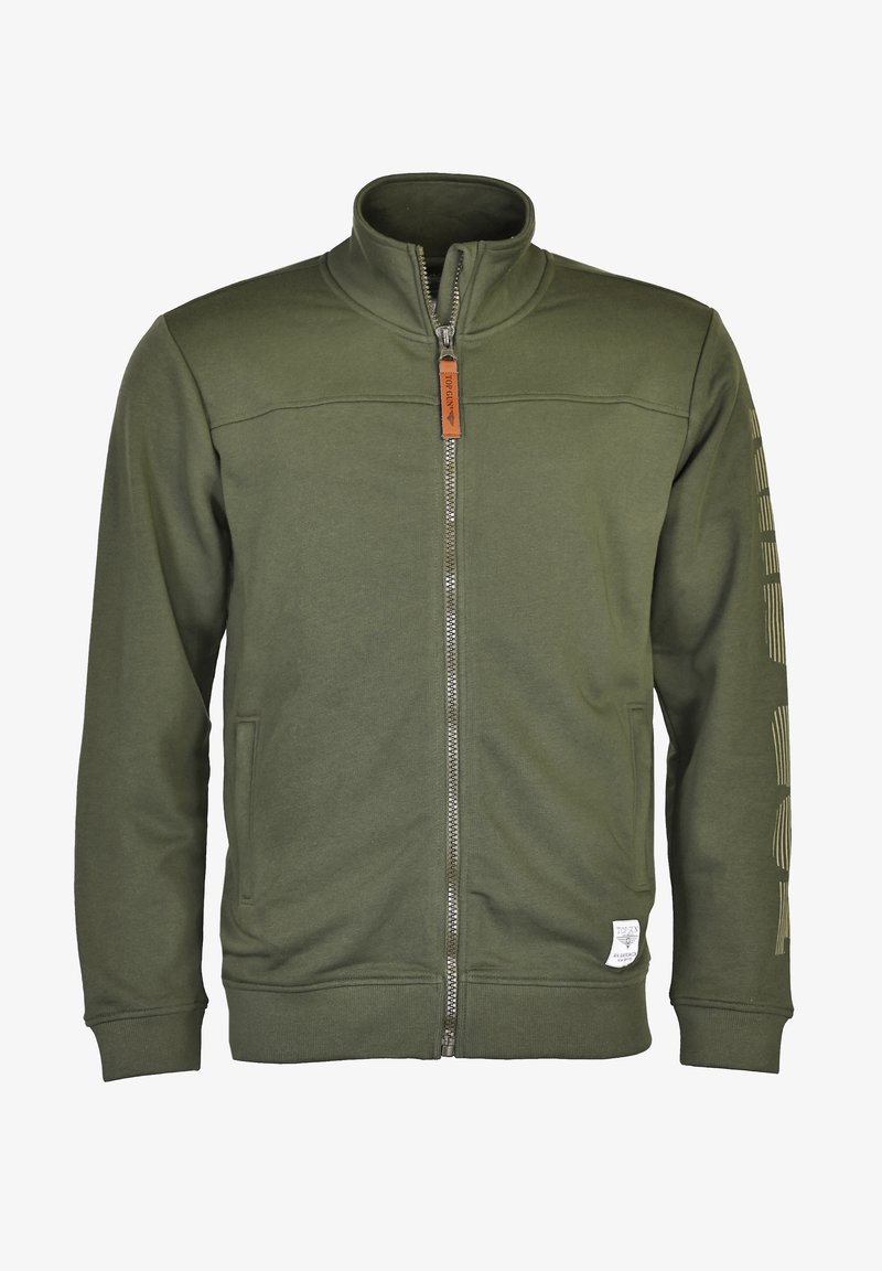 Oliwkowa bluza z zamkiem błyskawicznym o wysokim kołnierzu, z bocznymi kieszeniami i teksturowanym materiałem. Posiada skórzaną metkę oraz pionowy wzór na rękawach.