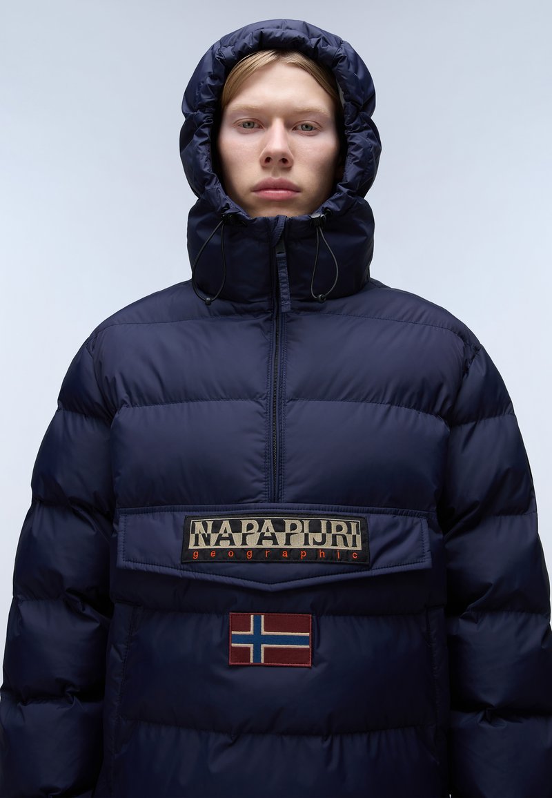 Napapijri Giacca Rainforest Pocket 1 Anorak Uomo | Impermeabile In Poliestere Riciclato, Blu, Taglia M