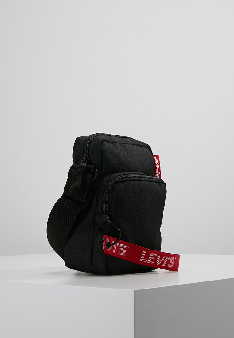 Levi's® SERIES SMALL CROSS BODY Skulderveske regular Levi's Veske L Series Small Cross Body Svart