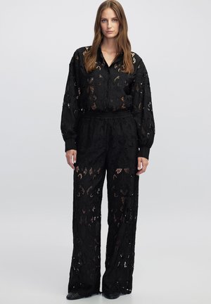 BRODERIE  WITH ELASTIC WAIST - Broek - black