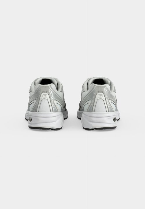 New Balance 740 — foto 4