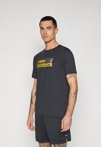 New Balance GRAPHIC  - Sportfelső - black