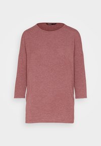 Top a manica lunga in un borgogna melangiato, presenta un collo rotondo e maniche a tre quarti. Texture morbida con un design casual.