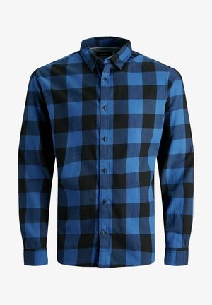 Blauw-zwart geruit overhemd met lange mouwen, knopen, kraag en manchetten, frontaal afgebeeld op een witte achtergrond.