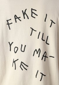 Only & Sons ONSARGI TEE UNISEX - Topper langermet - silver lining