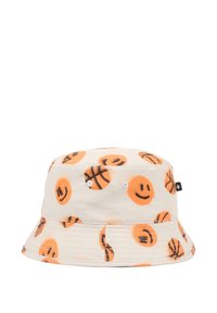 Chapeau bob en tissu doux avec un fond crème orné de visages souriants orange et de ballons de basket, avec des accents noirs subtils et une ventilation latérale.