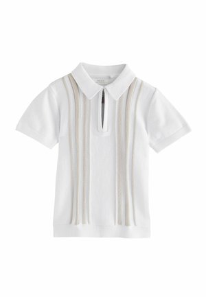 Polo shirt bianco a maniche corte con collo a zip, colletto a costine e strisce verticali in beige. Texture morbida con orlo aderente.