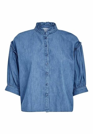 Denimblouse met een hoge gerimpelde kraag, pofmouwen en een sluiting met knopen aan de voorkant. Lichtblauwe kleur met een zachte textuur en subtiele glans.