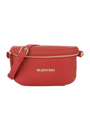 Petite sacoche ceinture Valentino en cuir rouge avec fermeture éclair dorée et sangle réglable.