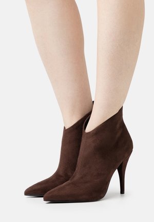 Anna Field by Zalando, Korolliset nilkkurit - brown
