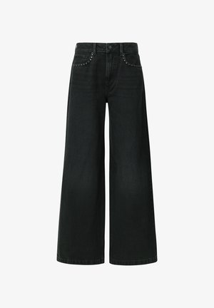 Bredbenta svarta jeans i denim, med en klassisk femfickdesign och dekorativa nitar nära framtida fickor.