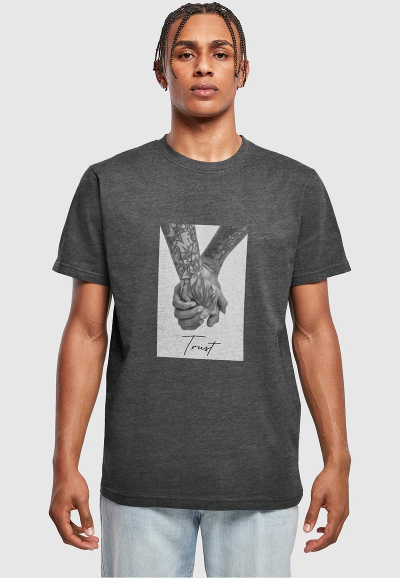 Mister Tee TRUST - Marškinėliai su spaudiniu - charcoal
