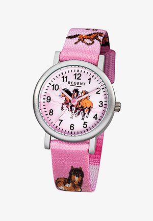 Montre-bracelet pour enfants avec bracelet en tissu rose ornée d'illustrations de chevaux, boîtier rond en argent et cadran affichant des chevaux au galop ainsi que des heures numérotées en noir.