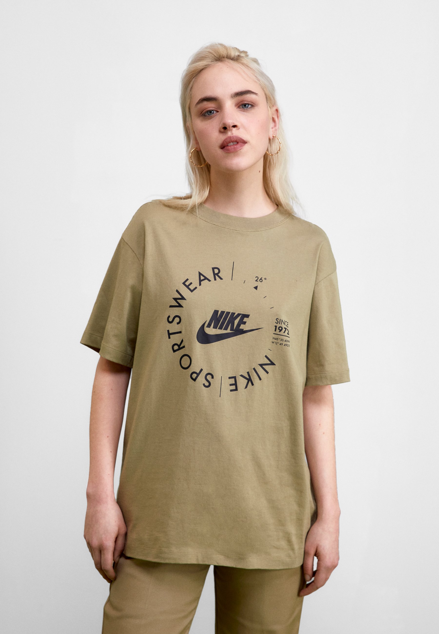 orar ladrar nieve Nike Sportswear TEE - Camiseta estampada - neutral olive/verde oliva -  Zalando.es