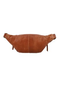 Marsupio in pelle marrone con una texture morbida, forma curvata e una cucitura centrale. Presenta cinturini regolabili e un design minimalista.