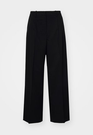 Sorte bukser med bred benvidde og en skræddersyet pasform, der har forsettlæg og en glat tekstur. Ingen synlige lommer eller mønstre.