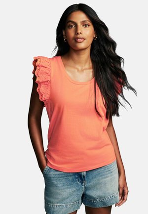 REGULAR FIT - BRODERIE FRILL - Tričko s potlačou - coral pink