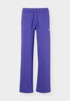 ESSENTIALS SMALL LOGO FEEL COZY OPEN HEM PANTS - Παντελόνι φόρμας - pure purple/white