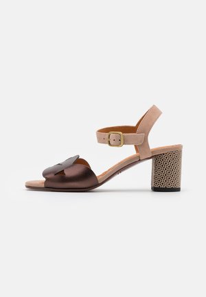 Sandalias - brown