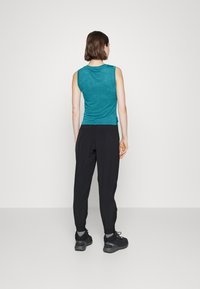 Athleta BREEZY TWIST FRONT CROP TANK - Top - borealis green