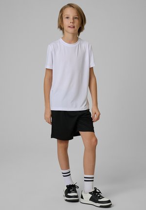 4F, 4F SPODENKI SPORTOWE SZYBKOSCHNĄCE CHŁOPIĘCE - SZARE 134/140 (8-10 LAT) - Short de sport - deep black