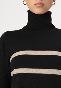 VILA VIKERRY ROLLNECK PULLOVER/KA - Pulóver - black/natural
