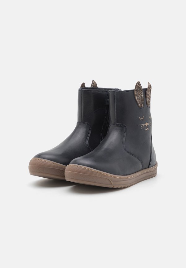 LEATHER – Stiefelette