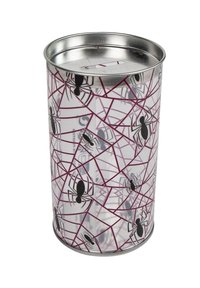 Cilindro di stoccaggio in metallo con uno sfondo bianco decorato con un motivo di ragno e ragnatela in nero e maroon. Forma arrotondata con un coperchio piatto.