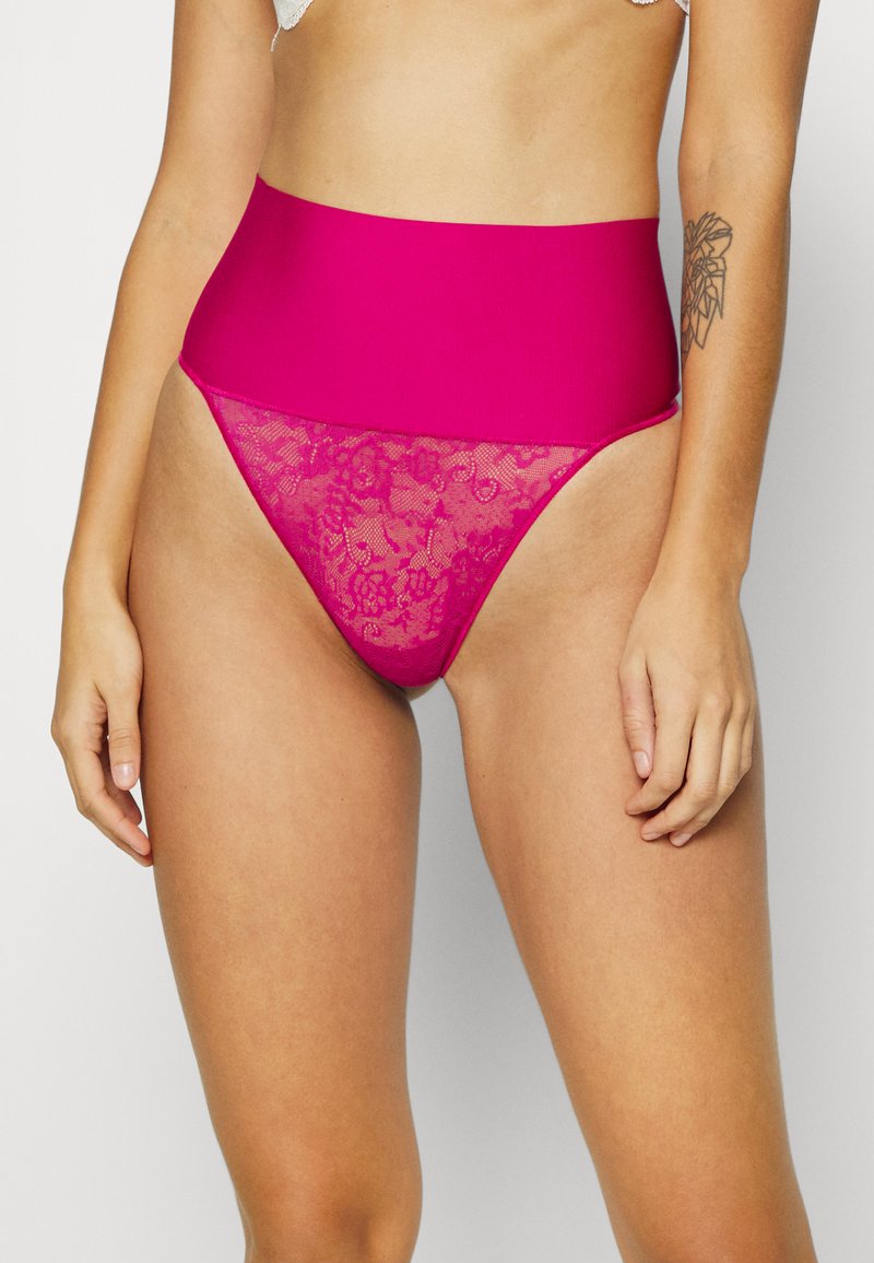 Maidenform TAME YOUR TUMMY SHAPING THONG FIRM CONTROL Shapewear