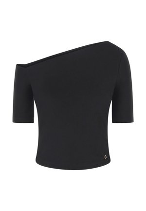 Czarny top z odkrytymi ramionami, krótkimi rękawami, teksturowaną tkaniną, asymetrycznym dekoltem oraz małym złotym logo na dole.