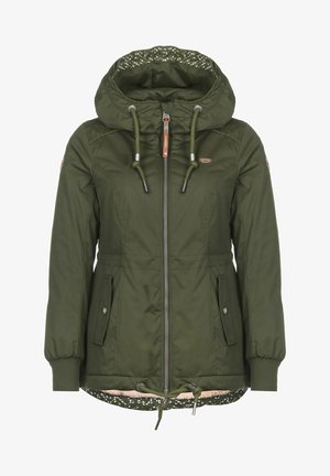 Zielona kurtka z kapturem wykonana z gładkiego nylonu, wyposażona w przedni zamek błyskawiczny, dwie boczne kieszenie i regulowane sznurki. Podszewka z nadrukiem w kapturze.