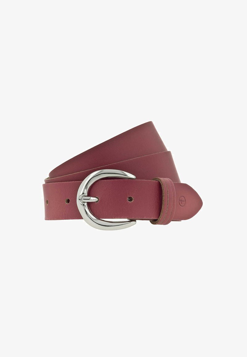 Opasek z vínově červené kůže se stříbrnou kovovou přezkou, hladkým povrchem a dírkami pro nastavení velikosti, navržený pro příležitostné i formální nošení.