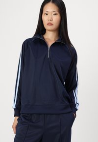Pieces PCGRACE HALF ZIP - Ikdienas džemperis - maritime blue