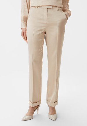 REGULAR MIT GERADEM - Stoffhose - beige