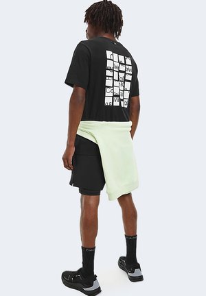 00GMF2K104 - Print T-shirt - black