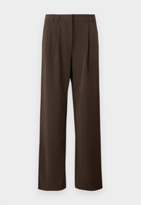 Pantaloni marroni a gamba larga realizzati in tessuto morbido con pieghe frontali e una vita piatta. Presentano nessuna tasca visibile o decorazioni.