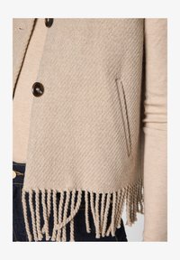 Non selezionato, beige