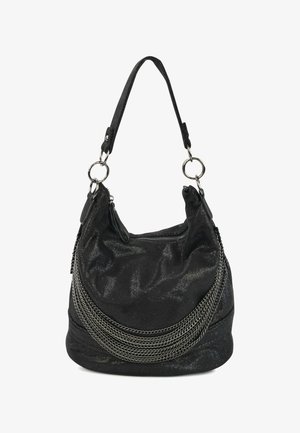 Bolso de ante negro con un diseño blando, que presenta un acento de cadena plateada y una sola correa. Cierre superior con cremallera para mayor seguridad.