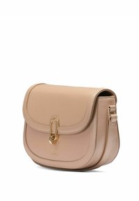 Torebka crossbody z jasnobrązowej skóry, z klapą, złotymi akcentami i detalami szycia. Kompaktowy design z regulowanym paskiem.