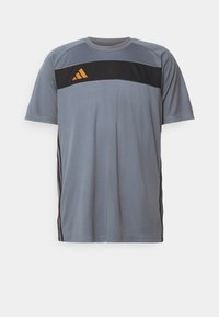 TIRO  - Koszulka sportowa